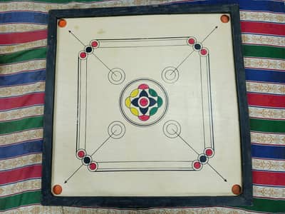 32 BY 32 INCH CARROM BOARD FOR SELL