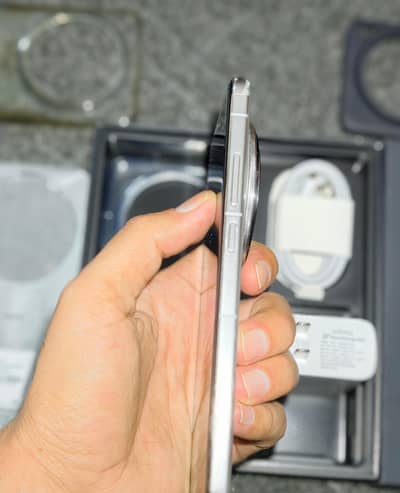 vivo x200 pro mobile 16/512/ram room warranty