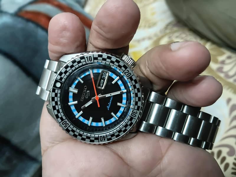 SEIKO 5 AUTOMATIC 1