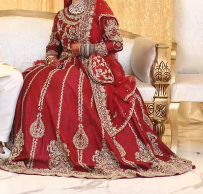 Bridal lehnga for urgent sale