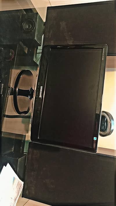 1080p 19-inches Samsung monitor for gamingxoffice work