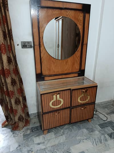 dressing table
