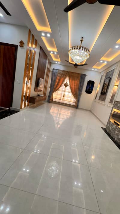 Prime Location 5 Marla House In Only Rs. 15000000