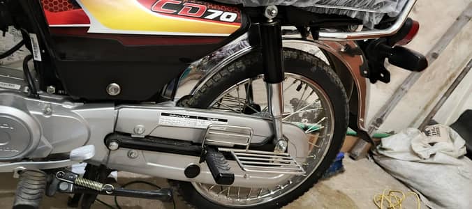 abhi new LI hai 19 km Chali hai bas