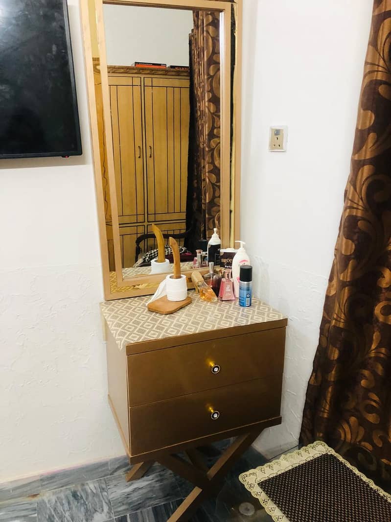 double bed with dressing 3