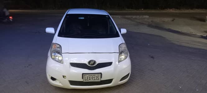 toyota vitz 2005/09 white color punjab number