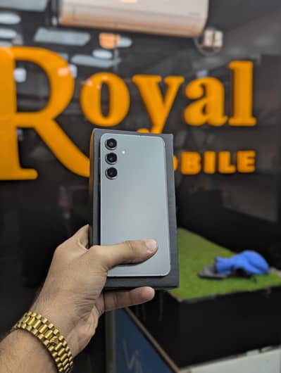 Samsung galaxy s24 plus 12/256 official pta just like boxpack device