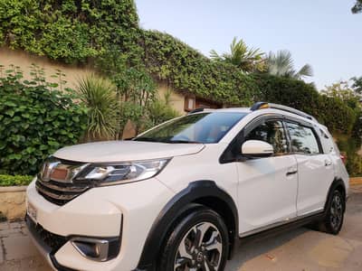 Honda BR-V S full option push start bumper to bumper original