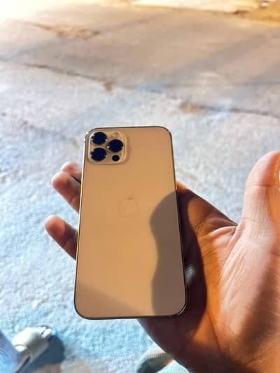 iphone 12 pro just glass crack but touch full working other wise al ok