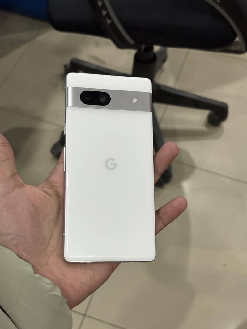 Google pixel 7A 6