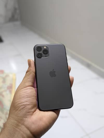 IPhone 11 pro 64 GB factory unlock waterpack 10/10