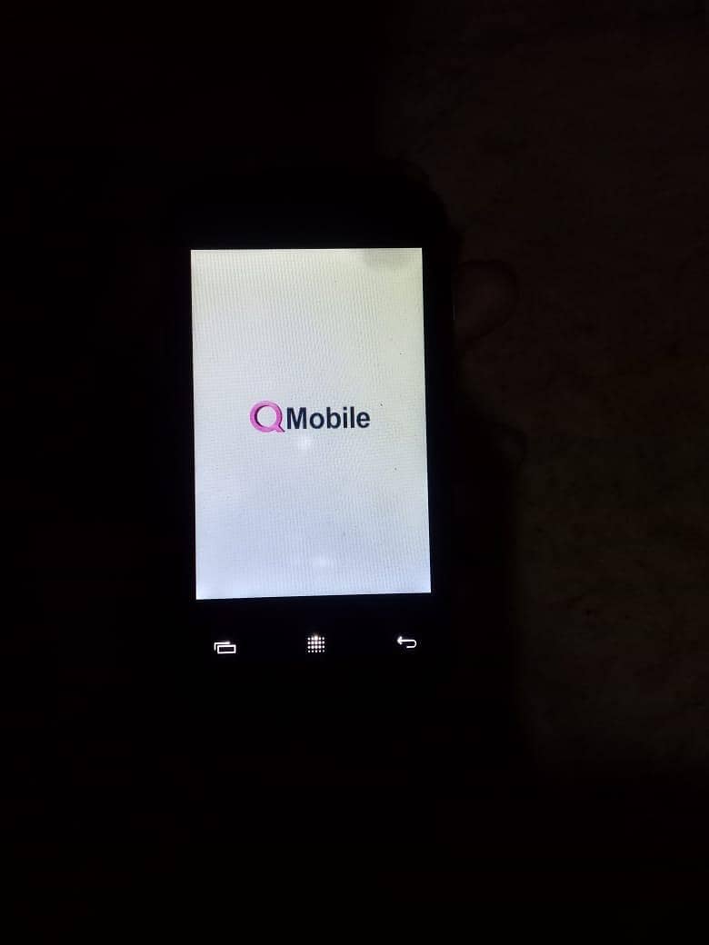 Qmobile 12