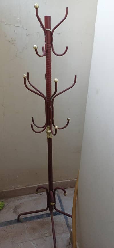 clothes hanging stand
