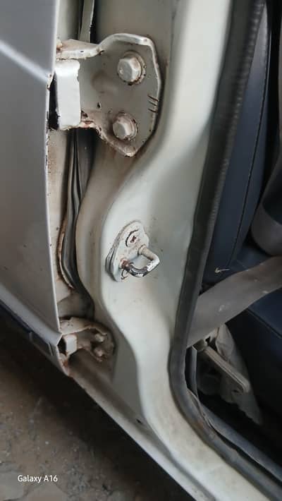 Mehran 1997-only 320,000