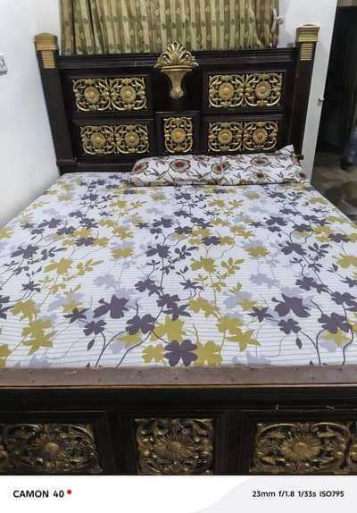 wooden king size bed