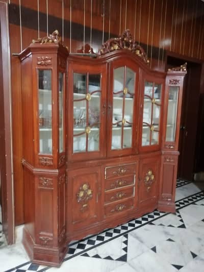 Beautiful Wooden Crockery Cabinet / Showcase - Excellent Condition