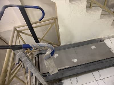 Brand new thi store ma pari thi bot kam use hui ha