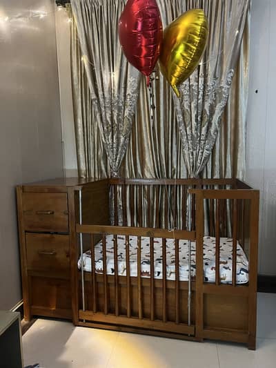 KIDS COT/BABY COT /CRIB/BASSINET / KIDS BED/ KIDS FURNITURE