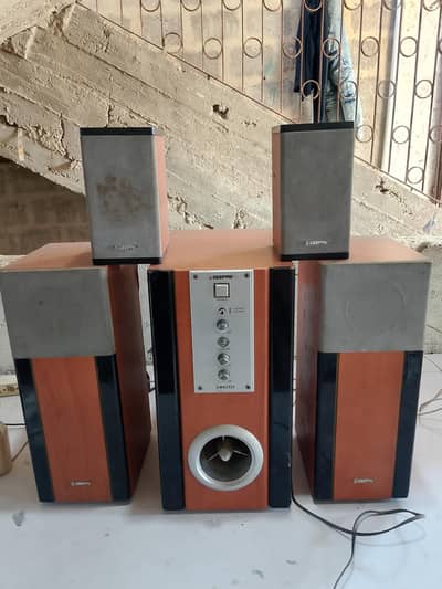 Geepas 5.1 speakers 4 woofer 1