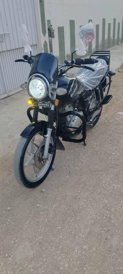 Suzuki GS SE 2017#0/3/1/7/0/0/2/4/6/2/9