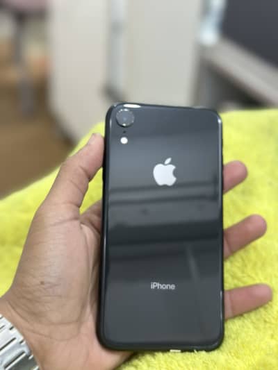 iPhone XR Black – 64GB – 10/10 Condition – Nankana Sahib