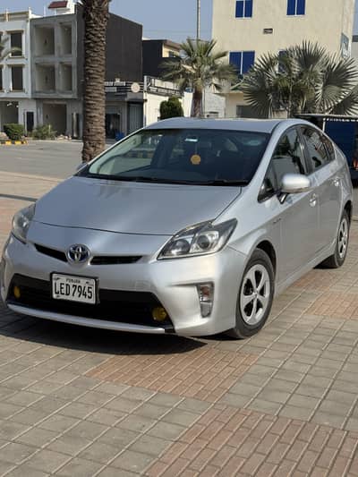 Toyota Prius hybrid 2015 model