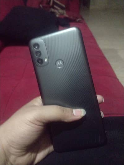 moto g power and moto e40