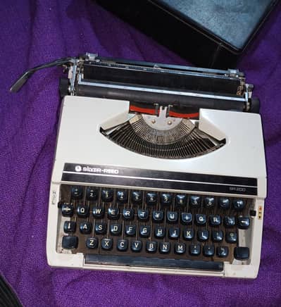 Antique typewriter sale in Karachi