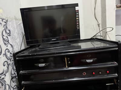 Sony lcd with table and android box