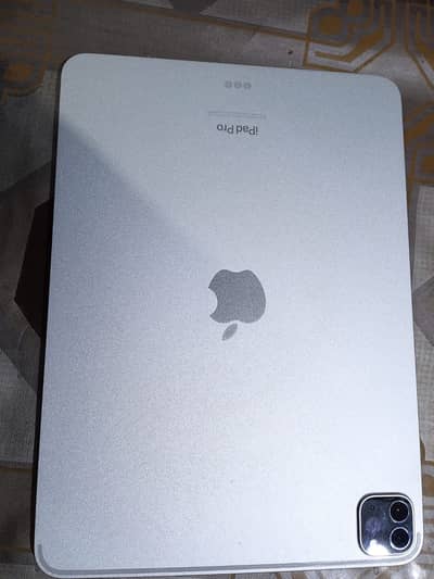 I Pad pro m2 256 GB 4 generation BOX CHARGER CABLE 03422920220 WHATSAP