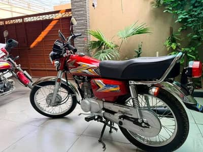 Honda CG 125 scratchless condition 25 august 2025