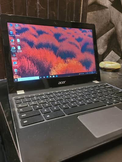 4-128 Acer Chromebook with charger