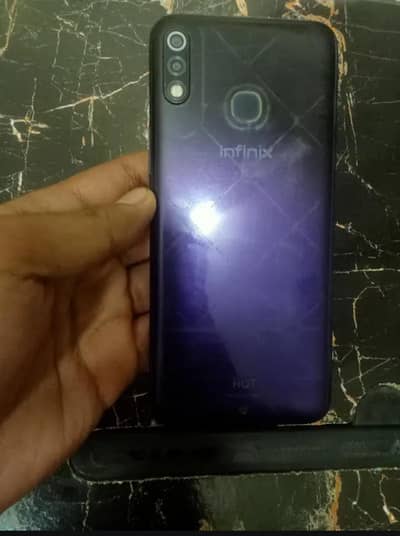 Infinix hot 8 lite