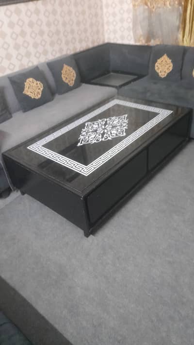 Centre table in very good condition available