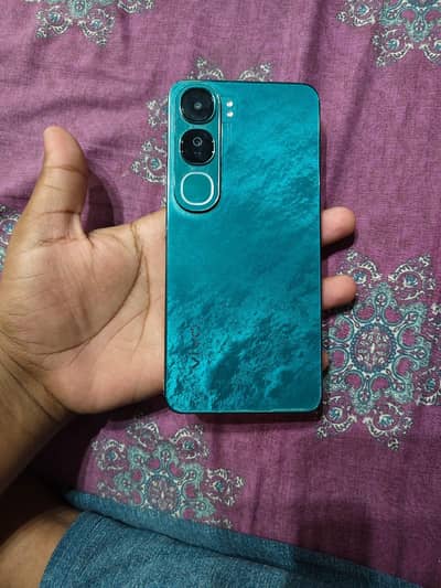 VIVO Y200 | 8/256 | EMERALD GREEN COLOUR