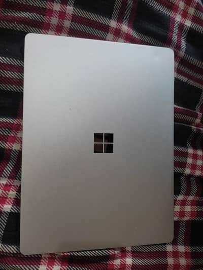 Microsoft surface go i5 8.128 gen 10th