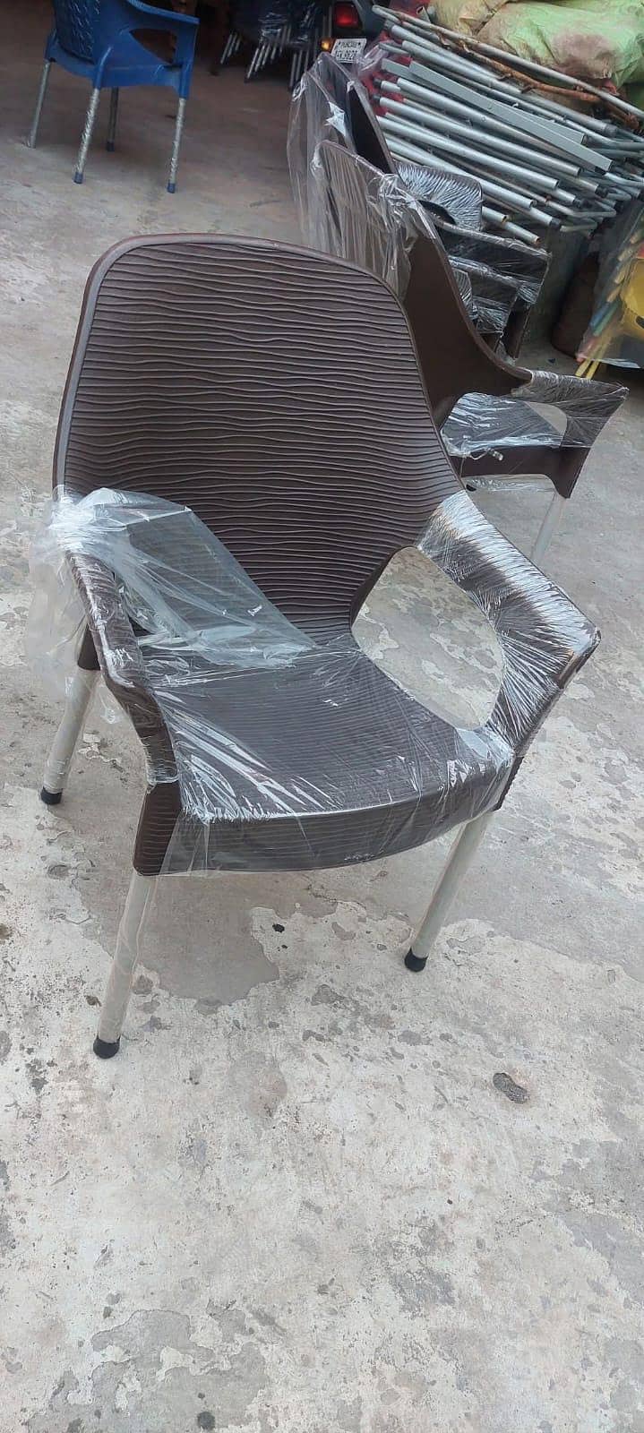 Plastic Chairs Table 1