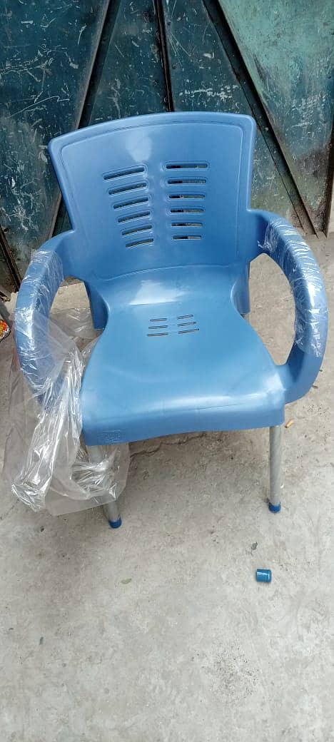Plastic Chairs Table 3