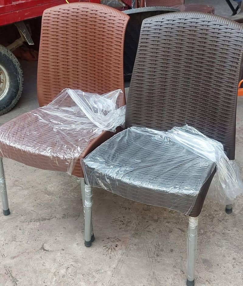 Plastic Chairs Table 8