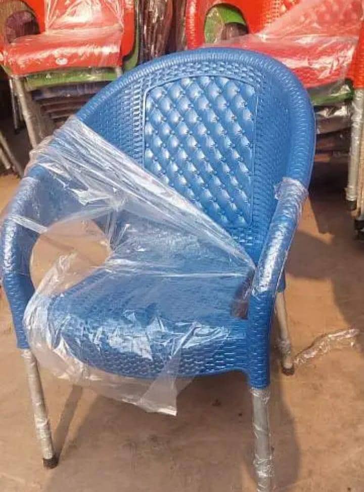 Plastic Chairs Table 9