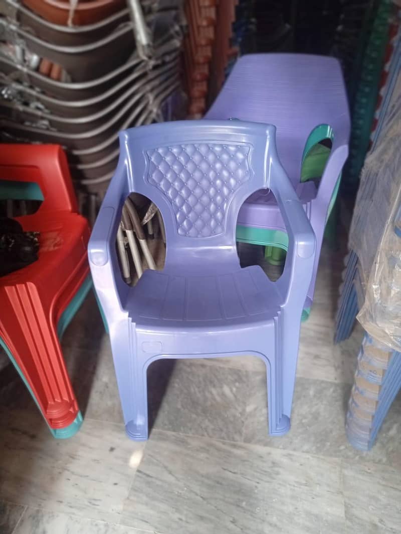 Plastic Chairs Table 10