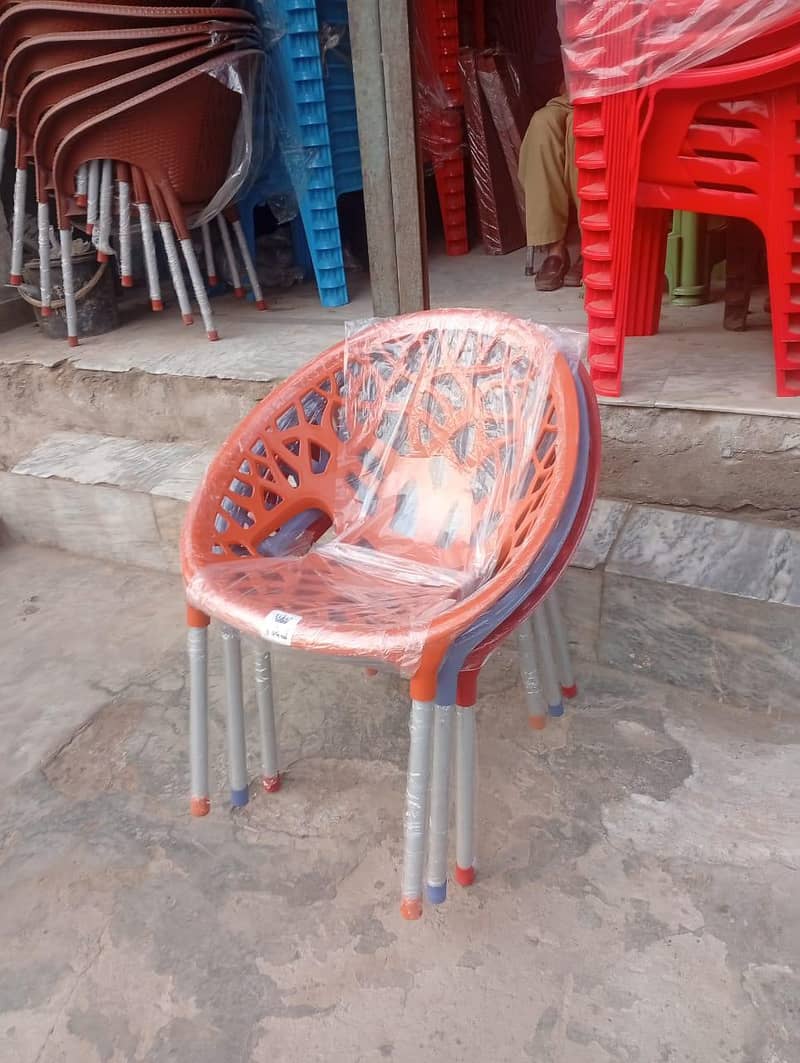 Plastic Chairs Table 16