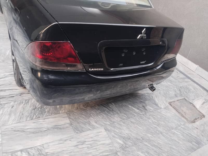 Lancer GLX automatic 3