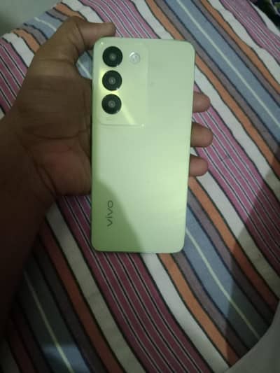 Vivo y100.8ram 256gb