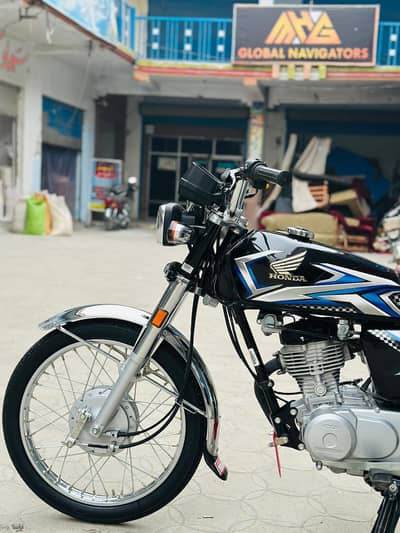 Honda 125  2025  blk colar 03190713824 call