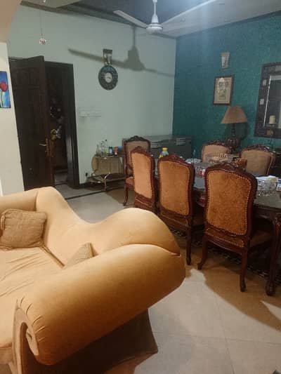 Gulberg 12 Marla decent house is for SALE