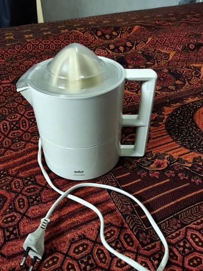 Citrus juice extractor ( Braun)