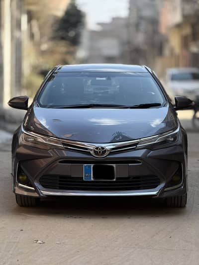 Toyota corolla altis grande 2019