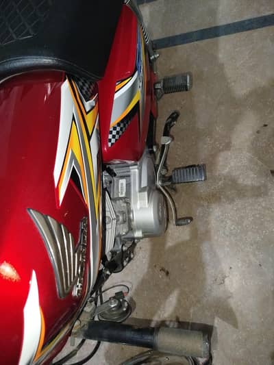 125 red 2025 model for sale