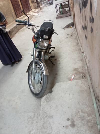 call number 03280822153 Honda 125 all ok document clear 2016 model